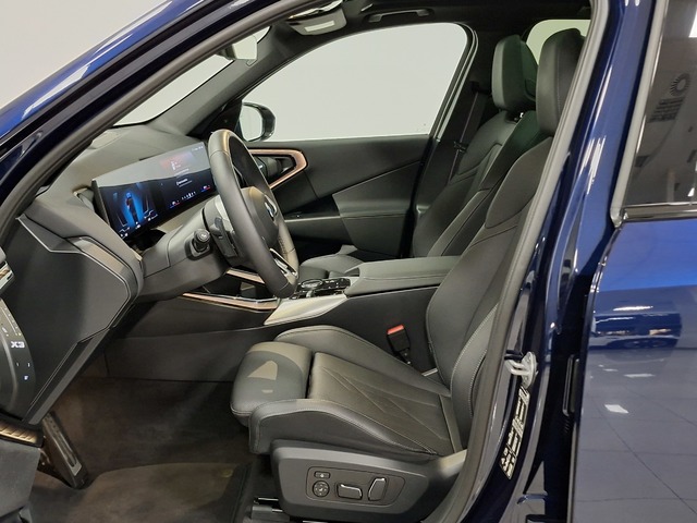 BMW X3 xDrive20d color Azul. Año 2025. 145KW(197CV). Diésel. En concesionario Automoviles Bertolin S.L. de Valencia