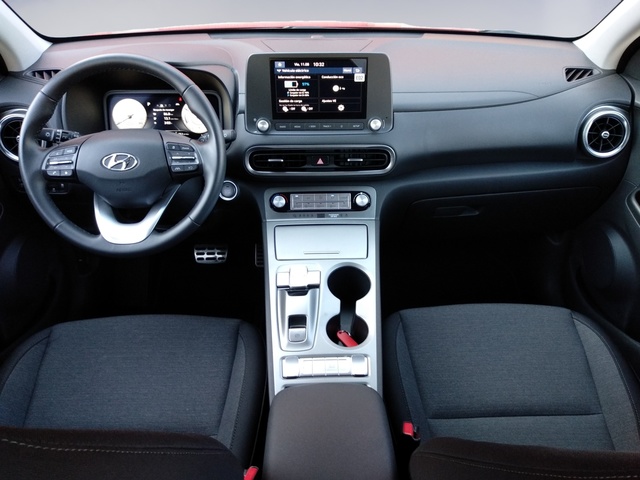 Foto 11 Hyundai Kona EV Maxx 150 kW (204 CV)