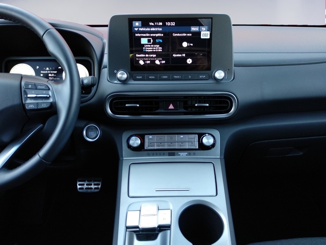 Foto 12 Hyundai Kona EV Maxx 150 kW (204 CV)