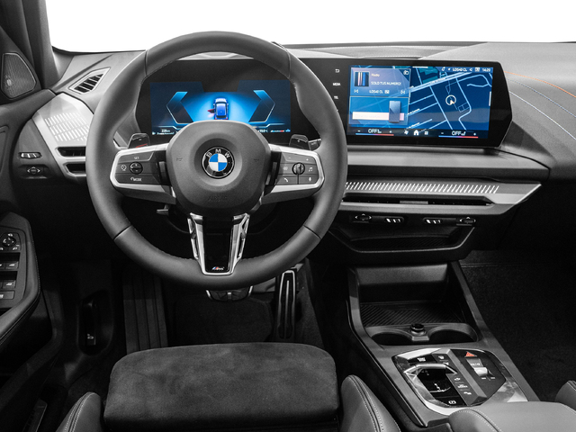 BMW Serie 1 118d color Rojo. Año 2025. 110KW(150CV). Diésel. En concesionario Caetano Cuzco, Salvatierra de Madrid