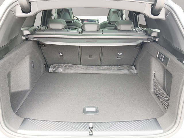 BMW X3 M50 color Gris. Año 2025. 293KW(398CV). Gasolina. En concesionario SAN JUAN Automoviles Fersan S.A. de Alicante