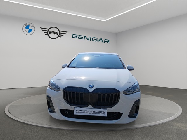 BMW Serie 2 218d Active Tourer color Blanco. Año 2023. 110KW(150CV). Diésel. En concesionario ALZIRA Automoviles Fersan, S.A. de Valencia