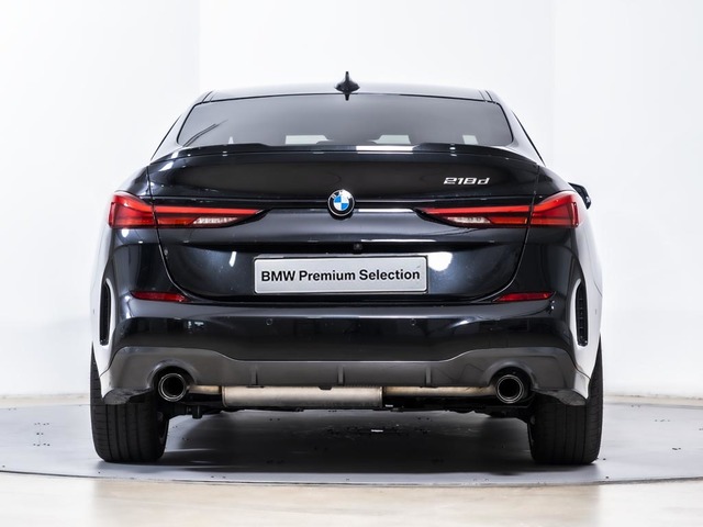 BMW Serie 2 218d Gran Coupe color Negro. Año 2020. 110KW(150CV). Diésel. En concesionario Oliva Motor Tarragona de Tarragona
