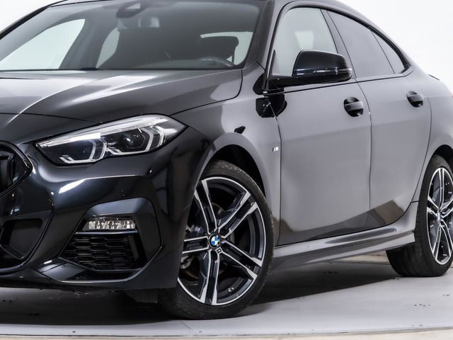 BMW Serie 2 218d Gran Coupe color Negro. Año 2020. 110KW(150CV). Diésel. En concesionario Oliva Motor Tarragona de Tarragona