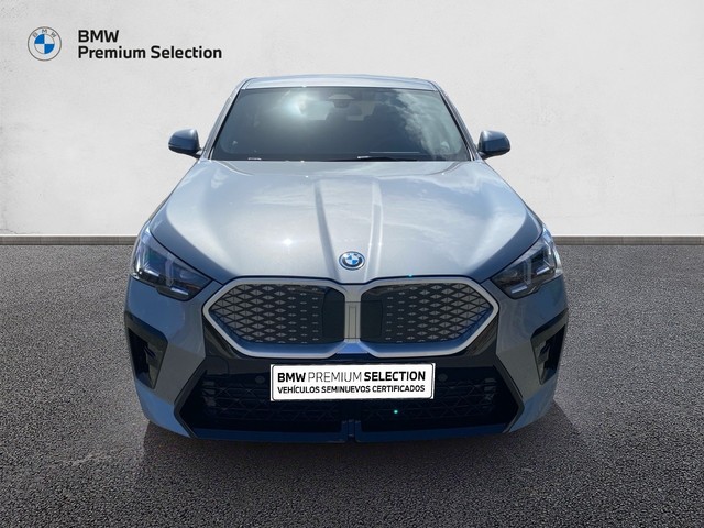 BMW iX2 eDrive20 color Gris. Año 2025. 150KW(204CV). Eléctrico. En concesionario Marmotor de Las Palmas