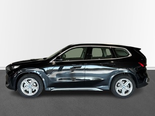 Fotos de BMW iX1 eDrive20 color Negro. Año 2025. 150KW(204CV). Eléctrico. En concesionario BMW Marcos Automoción de Valencia