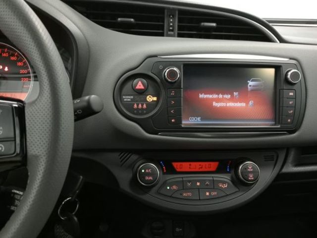 Toyota Yaris 1.3 100 Feel 73 kW (99 CV)