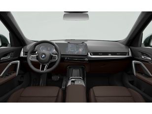 Fotos de BMW X1 sDrive20d color Verde. Año 2024. 120KW(163CV). Diésel. En concesionario Caetano Cuzco, Salvatierra de Madrid