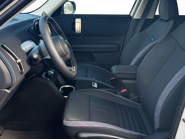 fotoG 10 del MINI MINI Countryman SE ALL4 230 kW (313 CV) 313cv Eléctrico del 2025 en Murcia