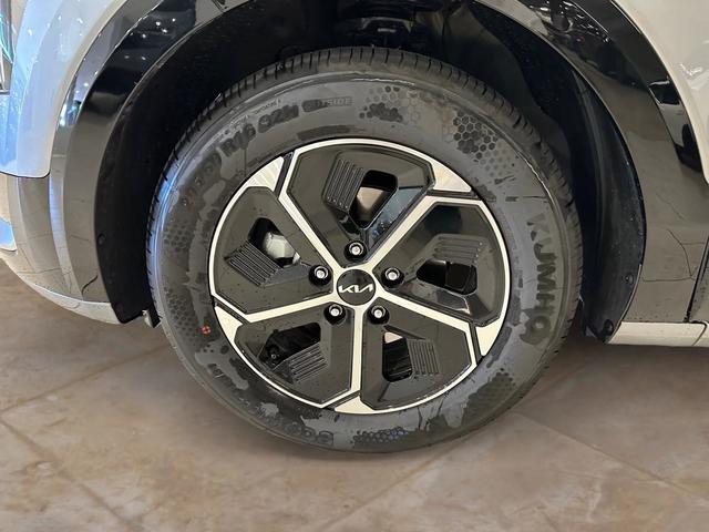 Foto 12 Kia Niro 1.6 GDi HEV Drive 95 kW (129 CV)