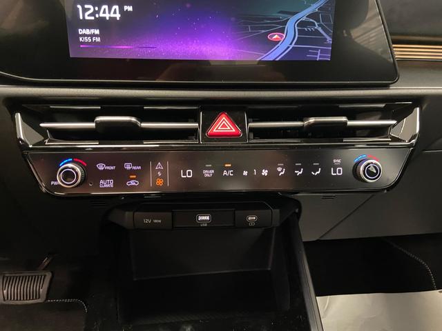 Foto 18 Kia Niro 1.6 GDi HEV Drive 95 kW (129 CV)