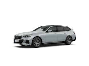 Fotos de BMW Serie 5 520d Touring color Gris. Año 2024. 145KW(197CV). Diésel. En concesionario Movilnorte El Carralero de Madrid