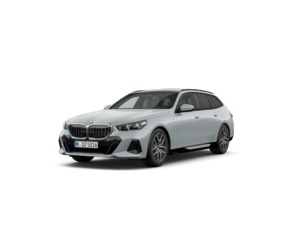 Fotos de BMW Serie 5 520d Touring color Gris. Año 2024. 145KW(197CV). Diésel. En concesionario Movilnorte El Carralero de Madrid
