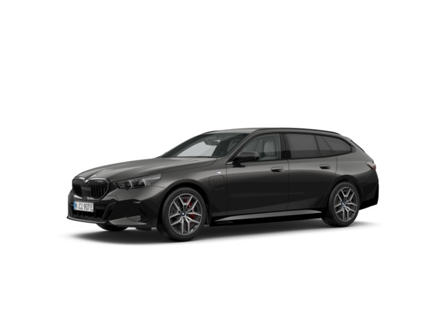BMW Serie 5 550e Touring color Gris. Año 2025. 360KW(489CV). Híbrido Electro/Gasolina. En concesionario Movilnorte El Plantio de Madrid