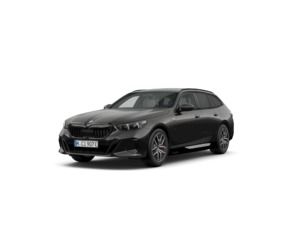 Fotos de BMW Serie 5 550e Touring color Gris. Año 2025. 360KW(489CV). Híbrido Electro/Gasolina. En concesionario Movilnorte El Plantio de Madrid