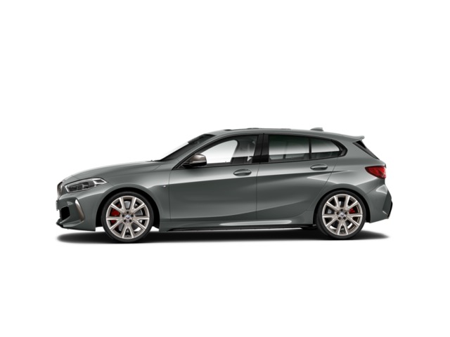 BMW Serie 1 M135i color Gris. Año 2022. 225KW(306CV). Gasolina. En concesionario Movilnorte El Plantio de Madrid