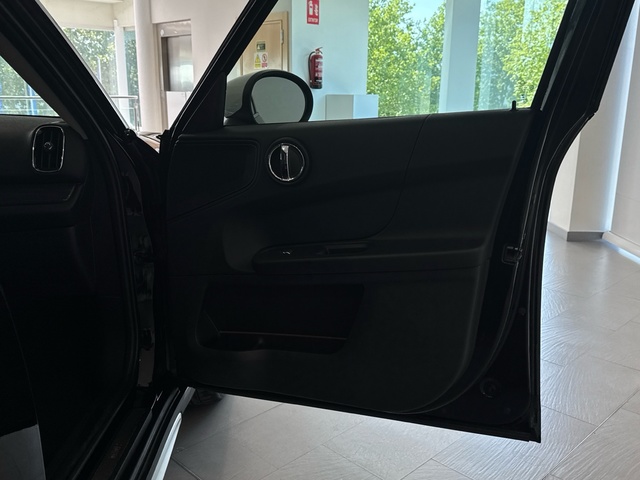 fotoG 14 del MINI MINI Countryman Cooper 100 kW (136 CV) 136cv Gasolina del 2021 en Burgos