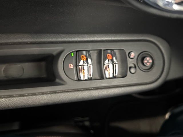 fotoG 23 del MINI MINI Countryman Cooper 100 kW (136 CV) 136cv Gasolina del 2021 en Burgos