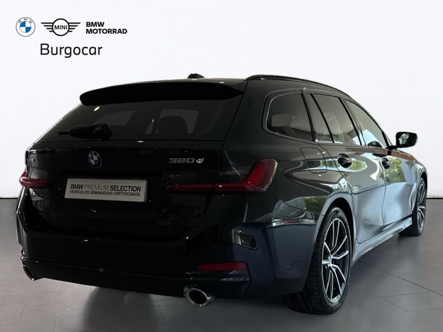 BMW Serie 3 320d Touring color Negro. Año 2024. 140KW(190CV). Híbrido Electro/Diesel. En concesionario Motor Gorbea de Álava