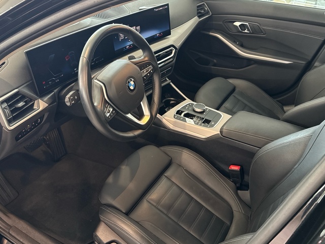BMW Serie 3 320d Touring color Negro. Año 2024. 140KW(190CV). Híbrido Electro/Diesel. En concesionario Motor Gorbea de Álava