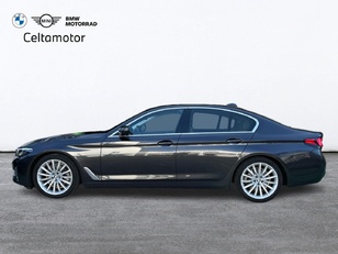 Fotos de BMW Serie 5 520d color Gris. Año 2022. 140KW(190CV). Diésel. En concesionario Celtamotor Vigo de Pontevedra