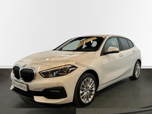 Fotos de BMW Serie 1 118d color Blanco. Año 2024. 110KW(150CV). Diésel. En concesionario Proa Premium Palma de Baleares