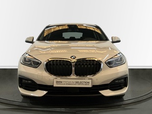 Fotos de BMW Serie 1 118d color Blanco. Año 2024. 110KW(150CV). Diésel. En concesionario Proa Premium Palma de Baleares