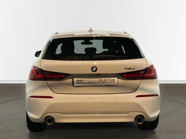 BMW Serie 1 118d color Blanco. Año 2024. 110KW(150CV). Diésel. En concesionario Proa Premium Palma de Illes Balears