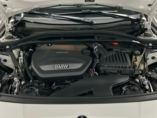 BMW Serie 1 118d color Blanco. Año 2024. 110KW(150CV). Diésel. En concesionario Proa Premium Palma de Illes Balears