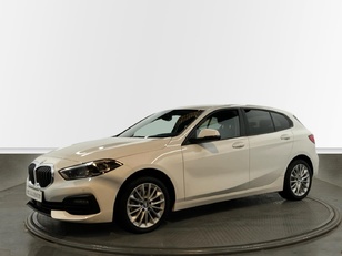 Fotos de BMW Serie 1 118d color Blanco. Año 2024. 110KW(150CV). Diésel. En concesionario Proa Premium Palma de Illes Balears