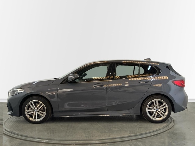 BMW Serie 1 118d color Gris. Año 2024. 110KW(150CV). Diésel. En concesionario Proa Premium Palma de Illes Balears