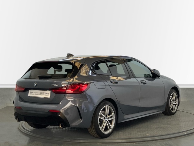 BMW Serie 1 118d color Gris. Año 2024. 110KW(150CV). Diésel. En concesionario Proa Premium Palma de Illes Balears