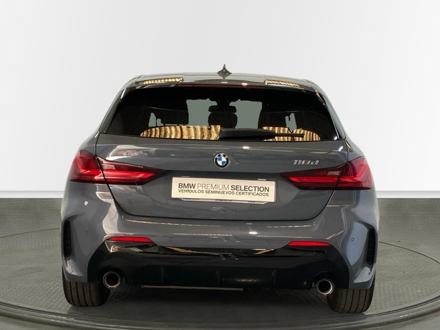 BMW Serie 1 118d color Gris. Año 2024. 110KW(150CV). Diésel. En concesionario Proa Premium Palma de Illes Balears