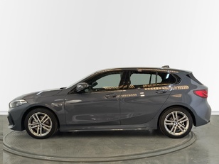 Fotos de BMW Serie 1 118d color Gris. Año 2024. 110KW(150CV). Diésel. En concesionario Proa Premium Palma de Illes Balears