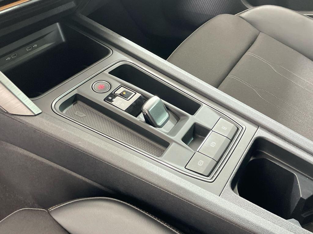 CUPRA León 1.5 eTSI en Barcelona