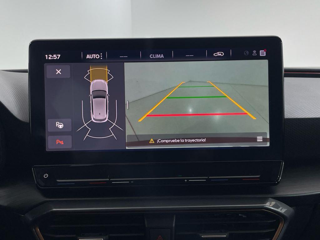 CUPRA León 1.5 eTSI en Barcelona