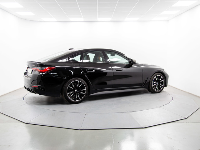 BMW Serie 4 M440i Gran Coupe color Negro. Año 2022. 275KW(374CV). Híbrido Electro/Gasolina. En concesionario Móvil Begar Alicante de Alicante
