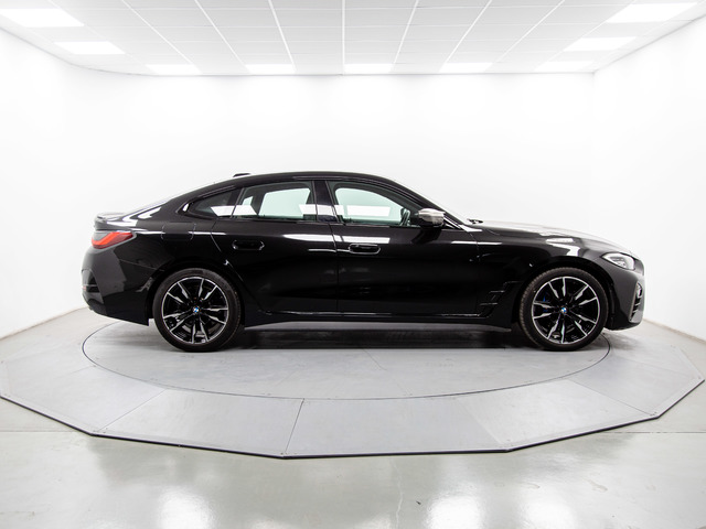 BMW Serie 4 M440i Gran Coupe color Negro. Año 2022. 275KW(374CV). Híbrido Electro/Gasolina. En concesionario Móvil Begar Alicante de Alicante