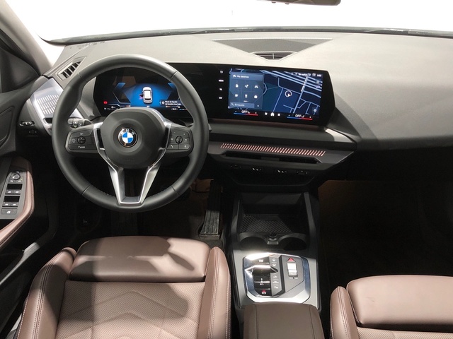 BMW Serie 1 120d color Blanco. Año 2024. 120KW(163CV). Diésel. En concesionario Auto Premier, S.A. - MADRID de Madrid