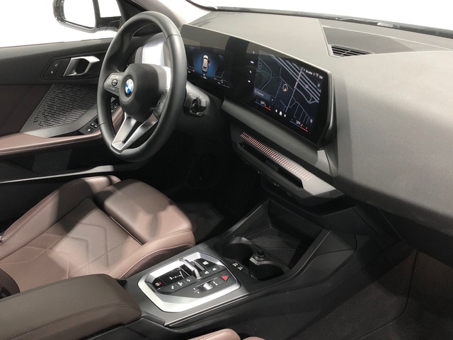 BMW Serie 1 120d color Blanco. Año 2024. 120KW(163CV). Diésel. En concesionario Auto Premier, S.A. - MADRID de Madrid