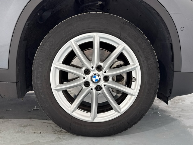 BMW X1 sDrive18d color Gris. Año 2021. 110KW(150CV). Diésel. En concesionario Auto Premier, S.A. - GUADALAJARA de Guadalajara