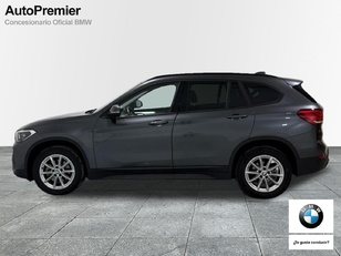 Fotos de BMW X1 sDrive18d color Gris. Año 2021. 110KW(150CV). Diésel. En concesionario Auto Premier, S.A. - GUADALAJARA de Guadalajara