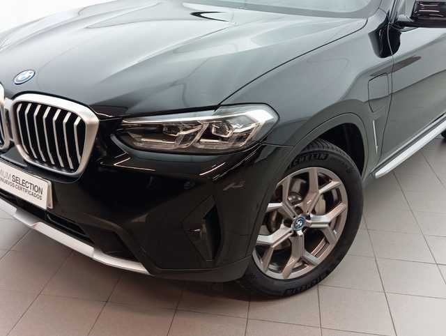BMW X3 xDrive30e color Negro. Año 2024. 215KW(292CV). Híbrido Electro/Gasolina. En concesionario Augusta Aragon S.A. de Zaragoza