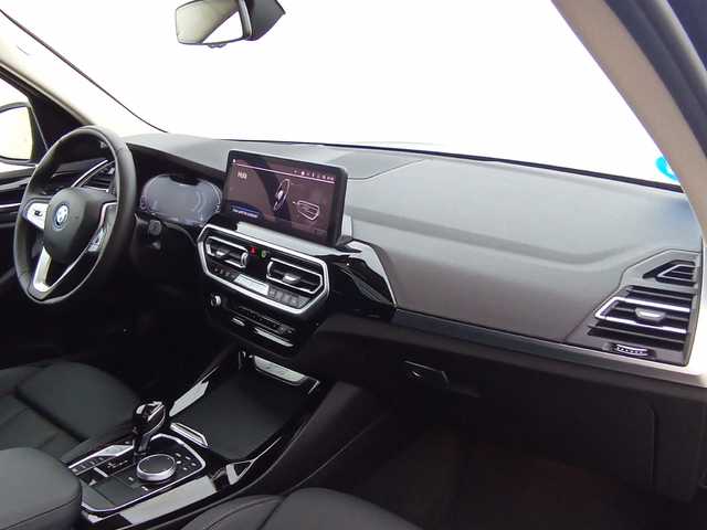 BMW X3 xDrive30e color Negro. Año 2024. 215KW(292CV). Híbrido Electro/Gasolina. En concesionario Augusta Aragon S.A. de Zaragoza