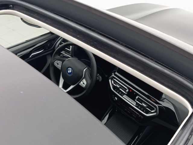 BMW X3 xDrive30e color Negro. Año 2024. 215KW(292CV). Híbrido Electro/Gasolina. En concesionario Augusta Aragon S.A. de Zaragoza