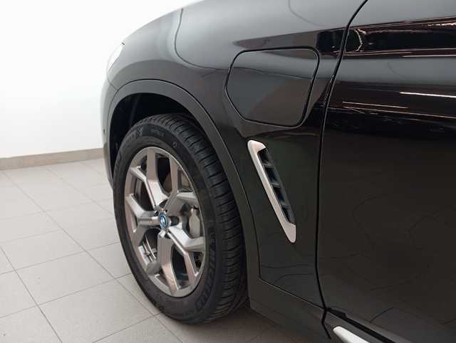 BMW X3 xDrive30e color Negro. Año 2024. 215KW(292CV). Híbrido Electro/Gasolina. En concesionario Augusta Aragon S.A. de Zaragoza