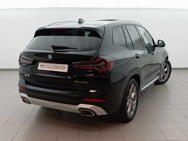 BMW X3 xDrive30e color Negro. Año 2024. 215KW(292CV). Híbrido Electro/Gasolina. En concesionario Augusta Aragon S.A. de Zaragoza