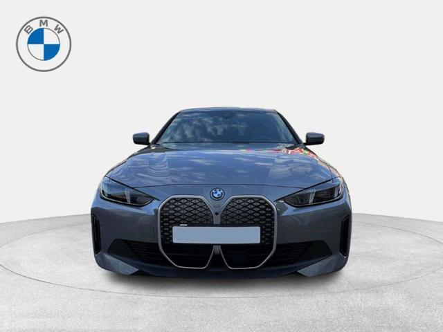 BMW i4 eDrive35 color Gris. Año 2025. 210KW(286CV). Eléctrico. En concesionario Ilbira Motor | Granada de Granada