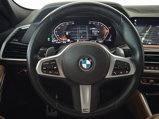 BMW X6 xDrive30d color Negro. Año 2023. 210KW(286CV). Híbrido Electro/Diesel. En concesionario ALBAMOCION CIUDAD REAL  de Ciudad Real