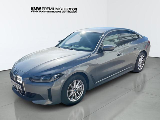 BMW i4 eDrive40 color Gris. Año 2025. 250KW(340CV). Eléctrico. En concesionario Automotor Premium Velázquez - Málaga de Málaga